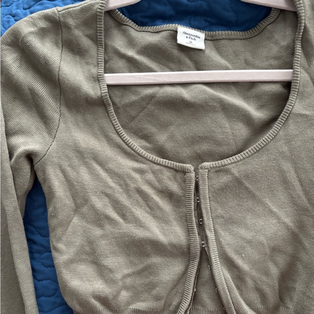 Abercrombie & Fitch Beige Knit Cardigan